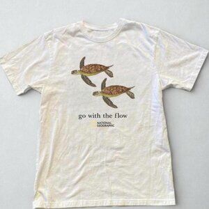Y2k White National Geographic Turtle Graphic Tee
